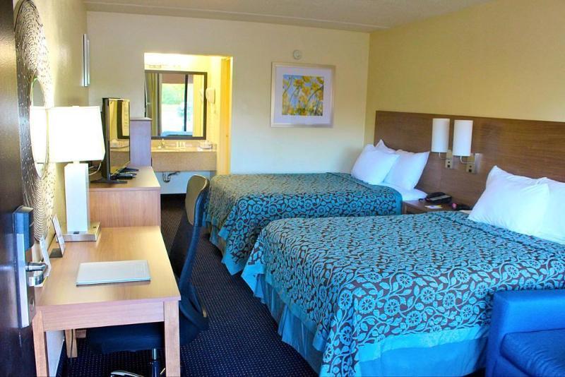 Days Inn By Wyndham Newark Wilmington Exteriör bild