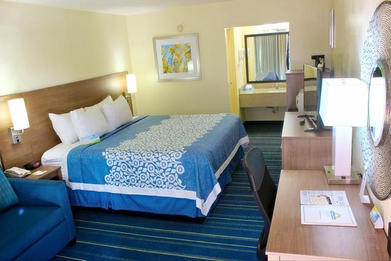 Days Inn By Wyndham Newark Wilmington Exteriör bild